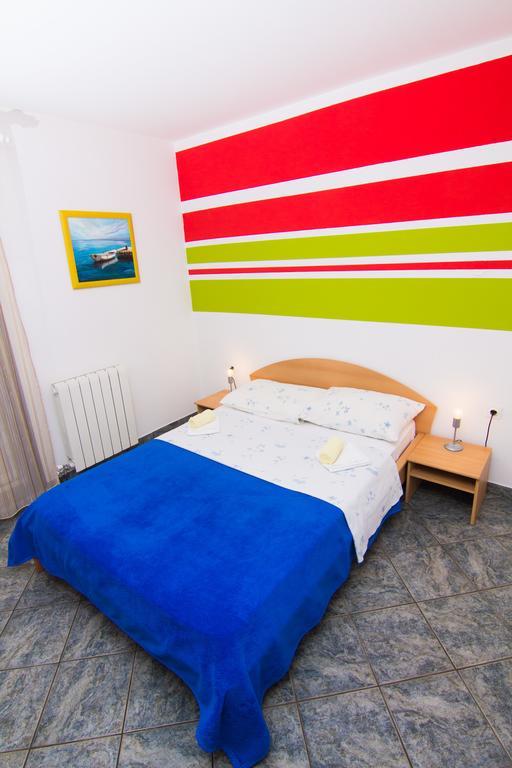 Apartmani Zuzic Krk Town Bilik gambar
