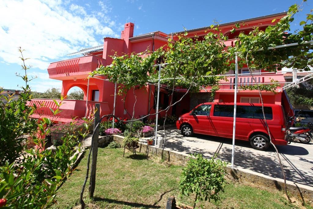 Apartmani Zuzic Krk Town Luaran gambar